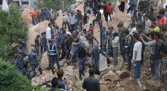 Emergenza Nepal, la rete Caritas si mobilita per gli sfollati del terremoto